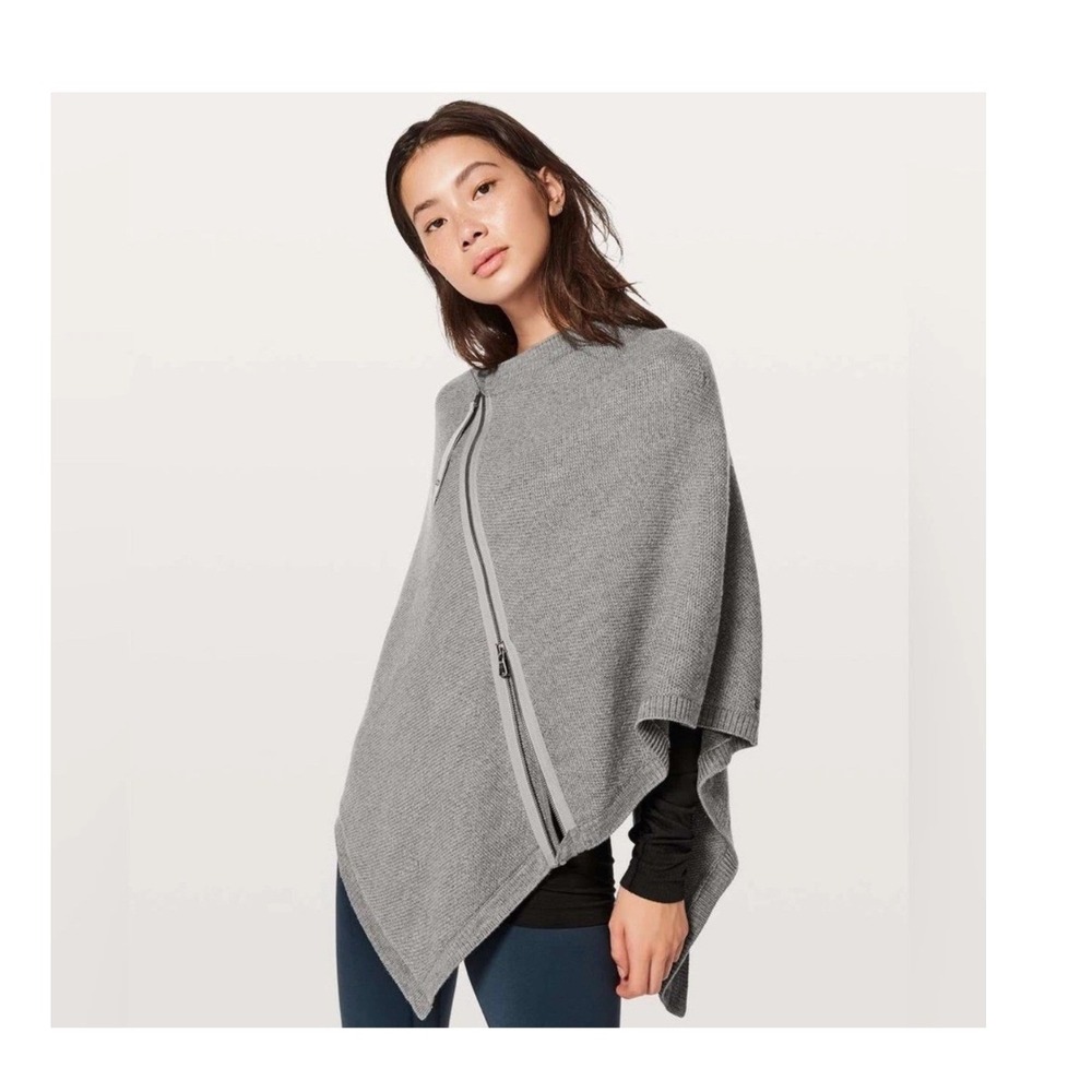 Lululemon Forward Flow Poncho Heathered Grey Asymmetrical Zip Knit Wrap OS